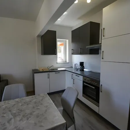 Zlata Apartamento *