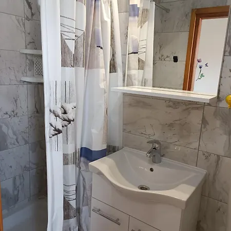 Zlata Apartamento *