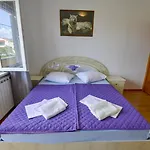 Zlata Apartamento